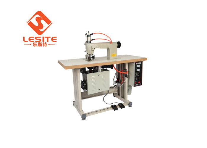 White 2.5KW Ultrasonic Stitching Machine For Welding Pocket Filters